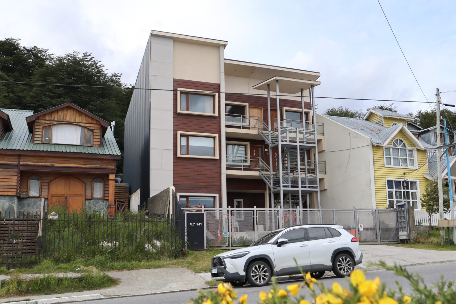 Fachada del edificio Mirador de Alem Apartments en Ushuaia